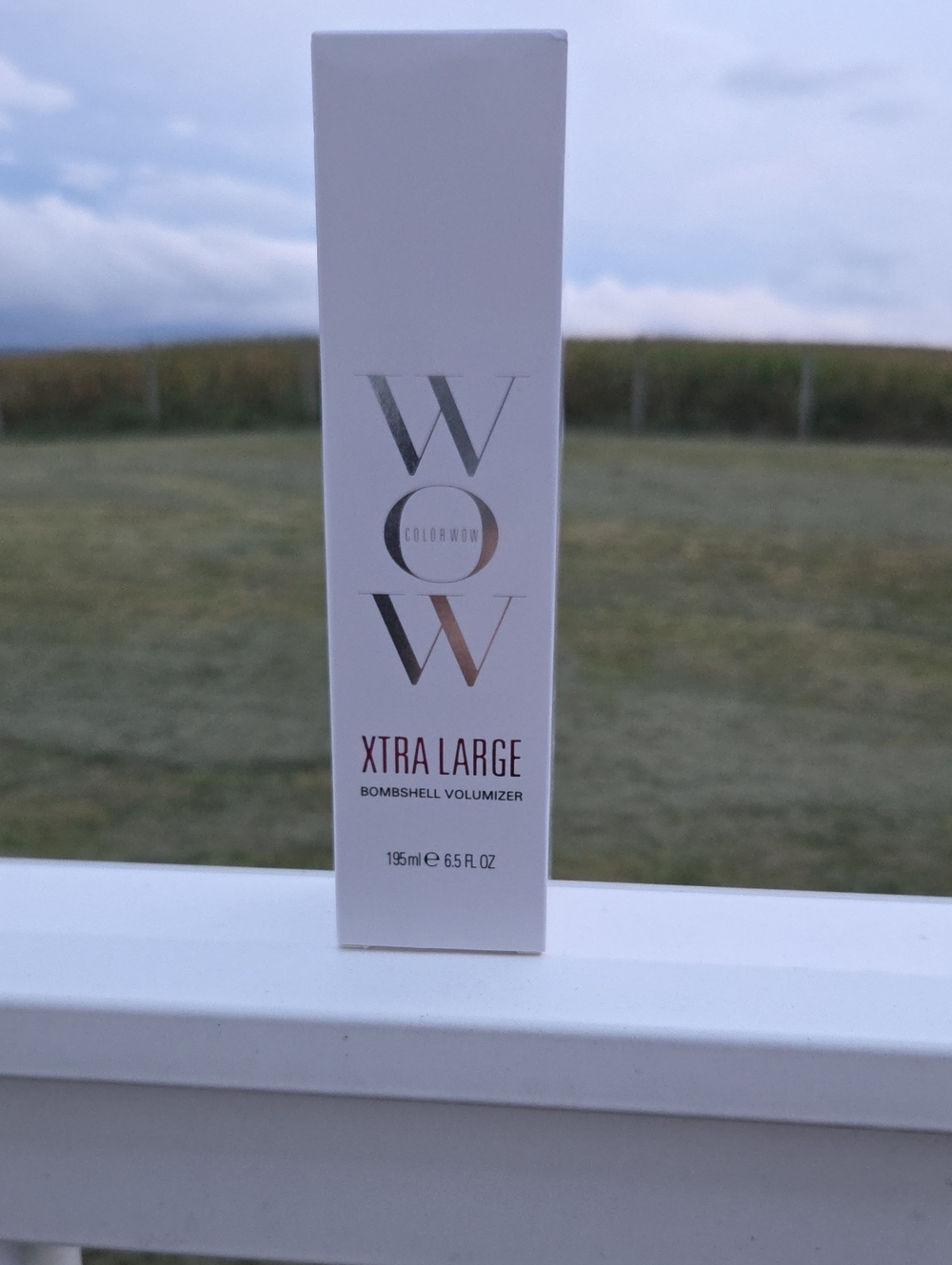 Xtra Large Bombshell Volumizer Spray - White
